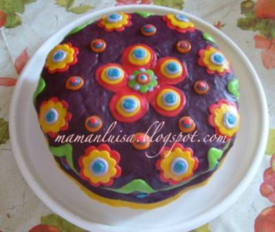 torta fiorita con cioccolato plastico